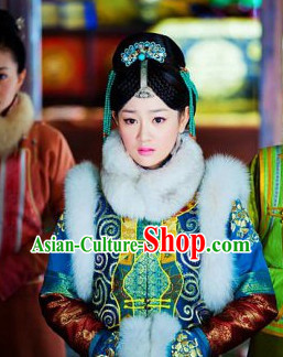 Traditional Manchu Princess Fur Robe Clothing and Headwear