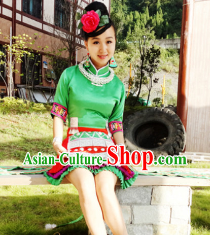 China Hmong Miao Ethnic Clothes and Silver Hat for Girls