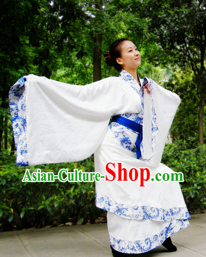 China Classical White Lady Dance Suit with Blue Trim