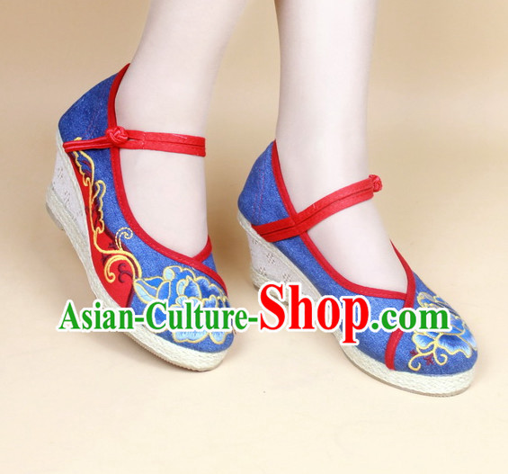 Chinese Traditional Fabric Lotus Shoes