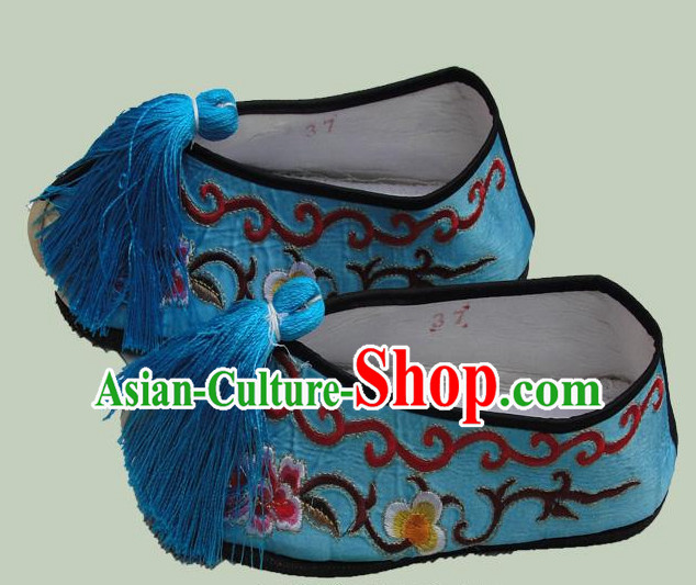 Chinese Peking Opera Embroidered Shoes for Ladies