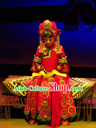 Chinese Traditional Dresses Theatrical Costumes Ancient Chinese Clothing Wedding Dress and Hair Decorations