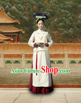 Chinese Traditional Manchu Embroidered Butterfly Qipao Cheongsam Attire