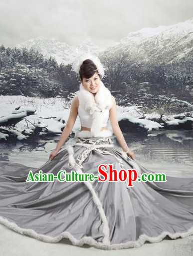Traditional Chinese Mongolian Costumes and Hair Accessories Complete Set for Women