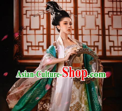 Ancient Chinese Geisha Beauty Hanfu Costume and Hair Accessories Complete Set