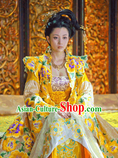 Tang Dyasty Queen Clothing and Hair Accessories Complete Set