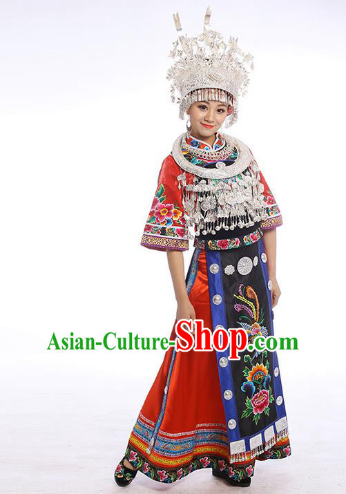 Traditional Chinese Miao Nationality Dancing Costume Accessories Necklace, Female Folk Dance Ethnic Cloth and Headwear, Chinese Minority Nationality Embroidery Costume and Hat for Women