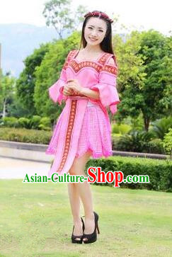 Traditional Chinese Miao Nationality Improved Wedding Costume, Hmong Luxury Female Folk Dance Ethnic Bride Short Skirt, Chinese Minority Nationality Embroidery Costume for Women