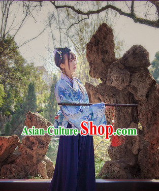 Ancient Chinese Embroidered Hanfu Garment Top and Bottom Clothing Complete Set for Women or Girls