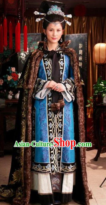 Traditional Chinese Ancient Noblewoman Clothes and Headwear Complete Set