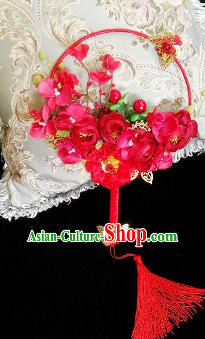 Traditional Handmade Chinese Ancient Wedding Catwalks Round Fans, Hanfu Palace Lady Bride Red Flowers Mandarin Fans for Women