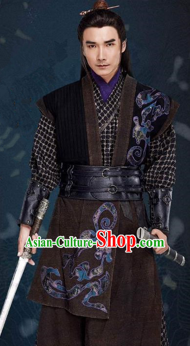 Traditional Chinese Qin Dynasty Swordsman Embroidered Costume, Asian China Ancient Assassin Clothing for Men
