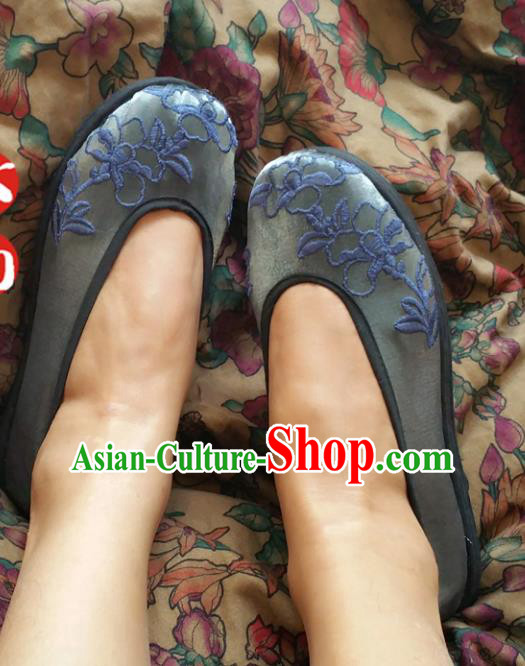 Asian Chinese National Embroidery Grey Shoes Handmade Embroidered Shoes, Traditional China Princess Shoes Hanfu Shoe for Women