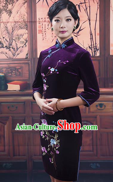 Traditional Ancient Chinese Republic of China Cheongsam, Asian Chinese Chirpaur Purple Velvet Embroidered Qipao Dress Clothing for Women