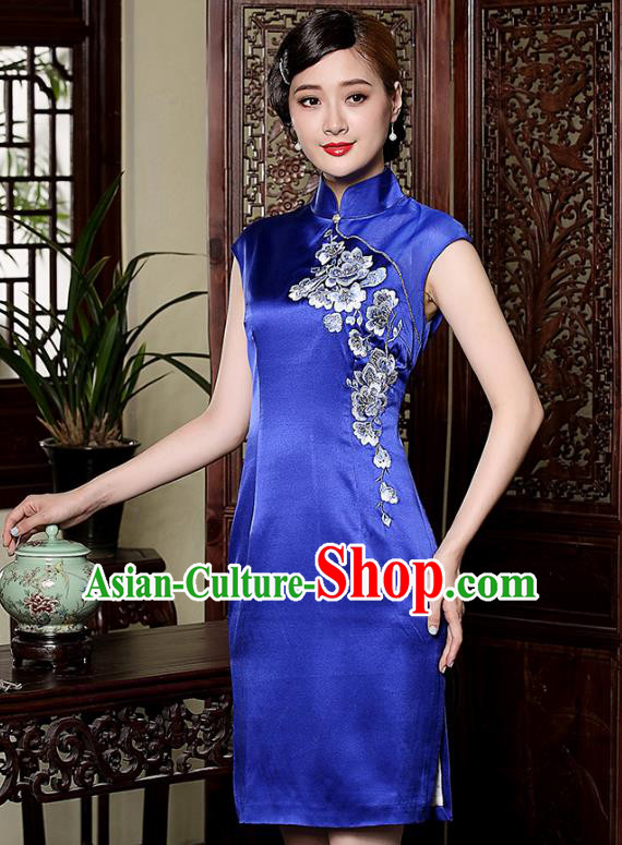 Asian Republic of China Young Lady Retro Plated Buttons Embroidered Cheongsam, Traditional Chinese Blue Silk Qipao Tang Suit Dress for Women