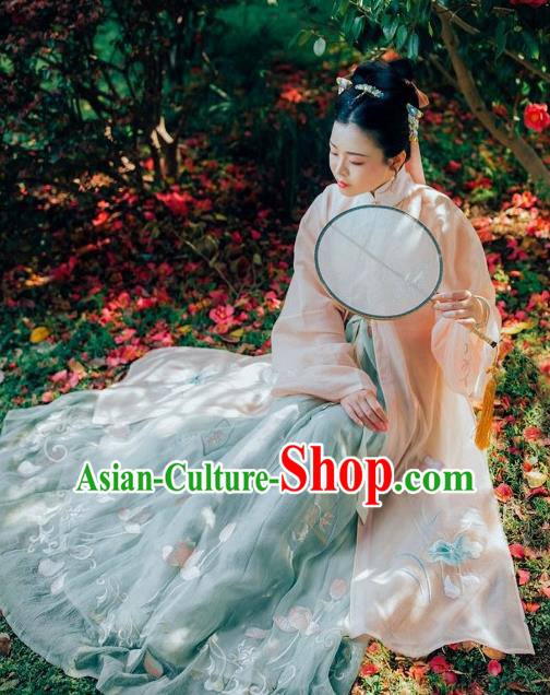 Asian China Ming Dynasty Princess Clothing Embroidered Lotus Costume Complete Set, Traditional Ancient Chinese Palace Lady Hanfu for Women