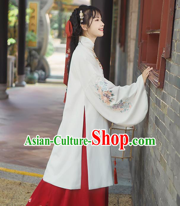 Asian China Ming Dynasty Princess Embroidered White Long Robe, Traditional Ancient Chinese Palace Lady Elegant Hanfu Clothing for Women