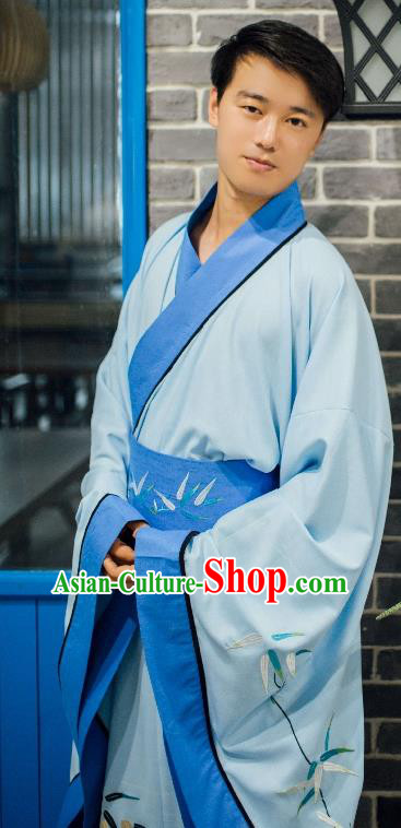 Traditional Chinese Ancient Costume Blue Embroidered Bamboo Cloak, Asian China Han Dynasty Cardigan Clothing for Men