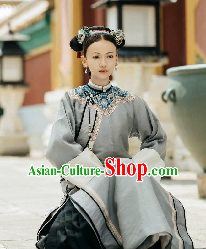 Story of Yanxi Palace Traditional Ancient Chinese Qing Dynasty Young Lady Costume, Chinese Manchu Palace Imperial Consort Embroidered Clothing for Women