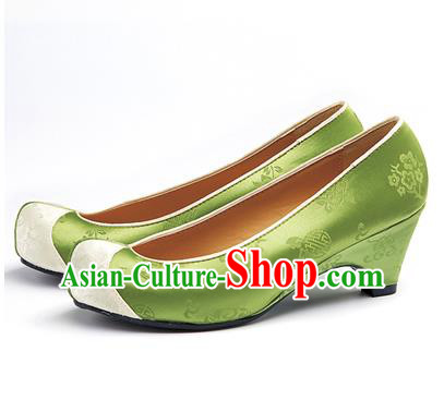 Traditional Korean National Wedding Green Embroidered Shoes, Asian Korean Hanbok Bride Embroidery Satin High-heeled Shoes for Women