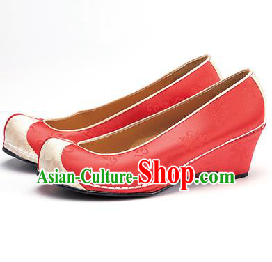 Traditional Korean National Wedding Embroidered Shoes, Asian Korean Hanbok Bride Embroidery Watermelon Red Satin Block Heels Shoes for Women
