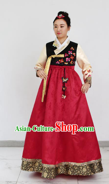 Asian Korean National Handmade Formal Occasions Clothing Bride Embroidered Black Blouse and Red Dress Palace Hanbok Costume for Women