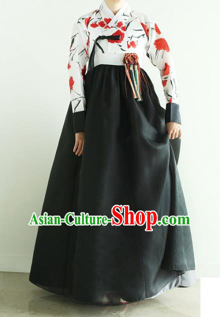 Asian Korean National Handmade Wedding Clothing Palace Bride Hanbok Costume Embroidered White Blouse and Black Dress for Women