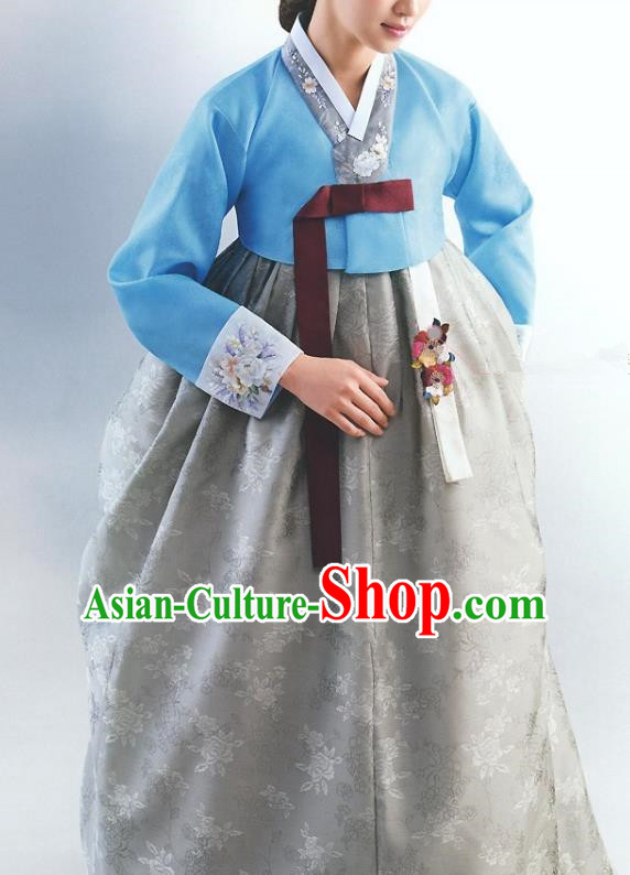 Top Grade Korean National Handmade Wedding Palace Bride Hanbok Costume Embroidered Blue Blouse and Grey Dress for Women