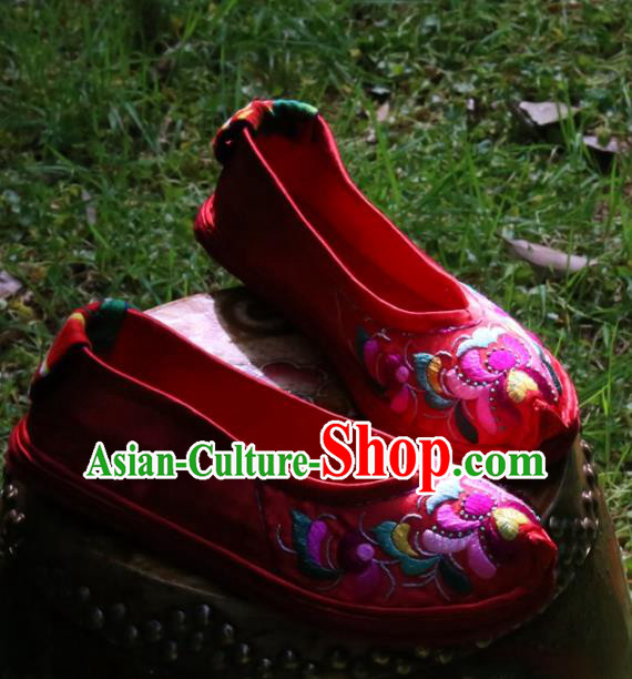 Asian Chinese Traditional Shoes Wedding Bride Embroidered Shoes, China Peking Opera Handmade Embroidery Shoe Hanfu Princess Red Shoes for Women