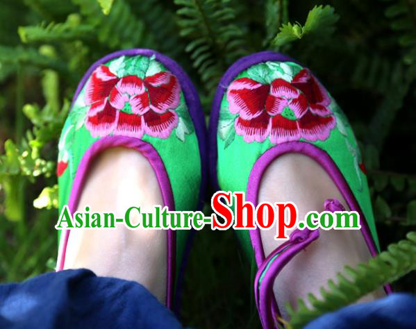 Traditional Chinese Ancient Princess Shoes Green Cloth Embroidered Shoes, China Handmade Embroidery Peony Hanfu Shoes for Women