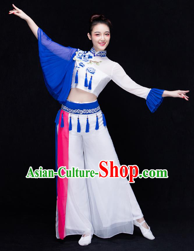 Traditional Chinese Classical Dance Fan Dance Embroidered Costume, China Yangko Dance Clothing for Women