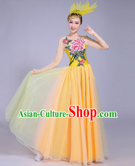 Traditional Chinese Modern Dance Opening Dance Big Swing Yellow Dress Clothing, China Folk Dance Chorus Costume for Women
