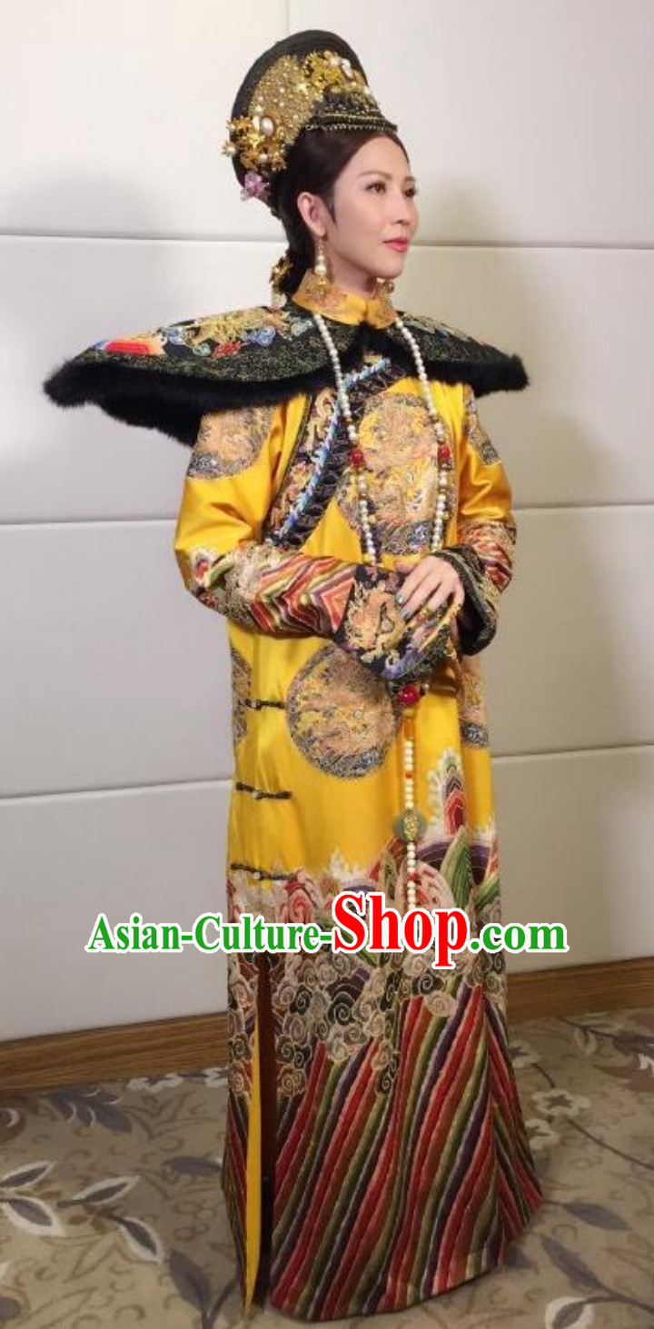 Qing Dynasty Empress Embroidered Phoenix Attire Clothing