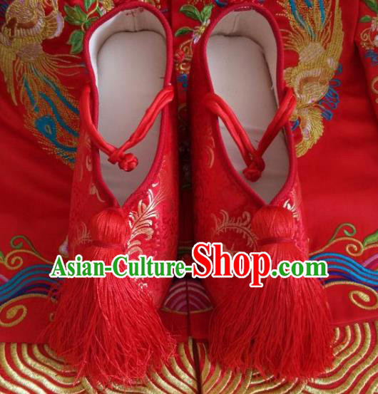 Traditional Chinese Ancient Han Dynasty Bride Red Embroidered Shoes, China Handmade Hanfu Wedding Embroidery Shoes for Women