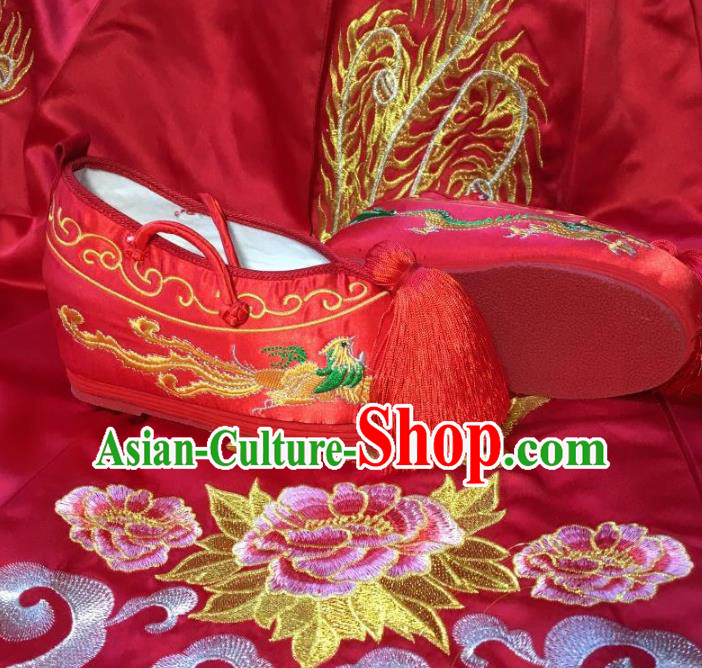 Traditional Chinese Ancient Bride Red Embroidered Shoes, China Handmade Wedding Princess Hanfu Embroidery Dragon and Phoenix Shoes for Women