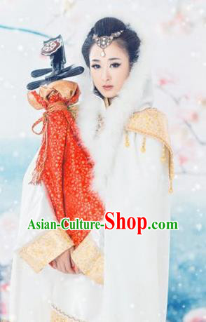 Traditional Ancient Chinese Imperial Consort Costume, Elegant Hanfu Clothing Chinese Han Dynasty Imperial Princess Embroidered Clothing for Women