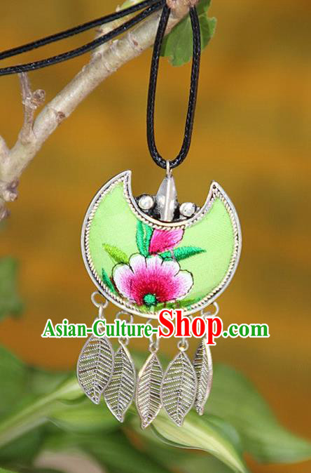 Traditional Chinese Miao Nationality Crafts, Hmong Handmade Silver Embroidery Flowers Pendant, Necklace Accessories Bells Pendant for Women