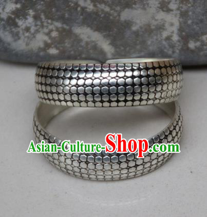 Traditional Chinese Miao Ethnic Minority Miao Silver Bracelet, Hmong Handmade Bracelet Jewelry Accessories for Women