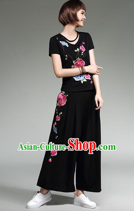 Traditional Chinese National Costume Loose Pants, Elegant Hanfu Embroidered Black Ultra-Wide-Leg Trousers, China Ethnic Minorities Tang Suit Pantalettes for Women