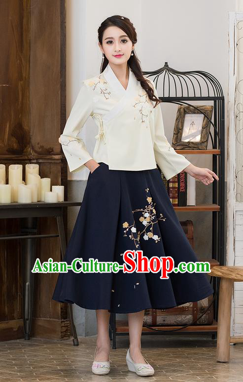 Traditional Chinese National Costume, Elegant Hanfu Embroidery Slant Opening Apricot Shirt, China Tang Suit Republic of China Blouse Cheongsam Upper Outer Garment Qipao Shirts Clothing for Women