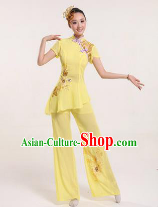 Traditional Chinese Yangge Fan Dancing Costume, Folk Dance Yangko Costume Drum Dance Classic Dance Yellow Clothing for Women
