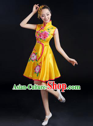 Traditional Chinese Yangge Fan Dancing Costume, Folk Dance Yangko Peony Uniforms, Classic Umbrella Dance Elegant Dress Drum Dance Yellow Cheongsam Clothing for Women