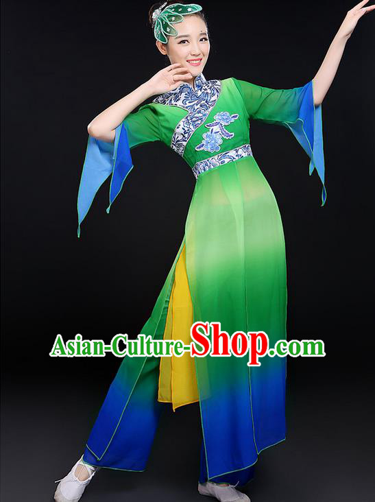 Traditional Chinese Yangge Fan Dancing Costume, Folk Dance Yangko Uniforms, Classic Umbrella Dance Elegant Dress Drum Dance Paillette Green Clothing for Women