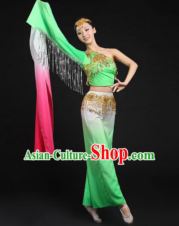 Traditional Chinese Yangge Fan Dancing Costume, Folk Dance Yangko Water Sleeve Paillette Uniforms, Classic Umbrella Dance Elegant Dress Drum Dance Green Clothing for Women