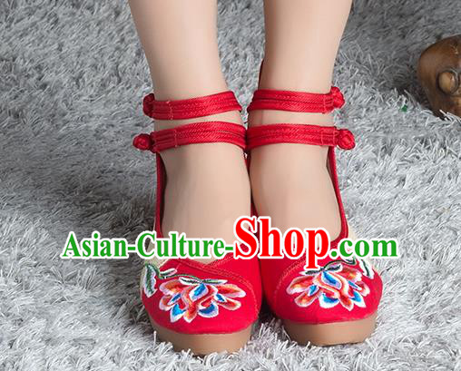 Traditional Chinese Shoes, China Handmade Linen Embroidered Peony Flowers Red High-heeled Shoes, Ancient Princess Cloth Shoes for Women