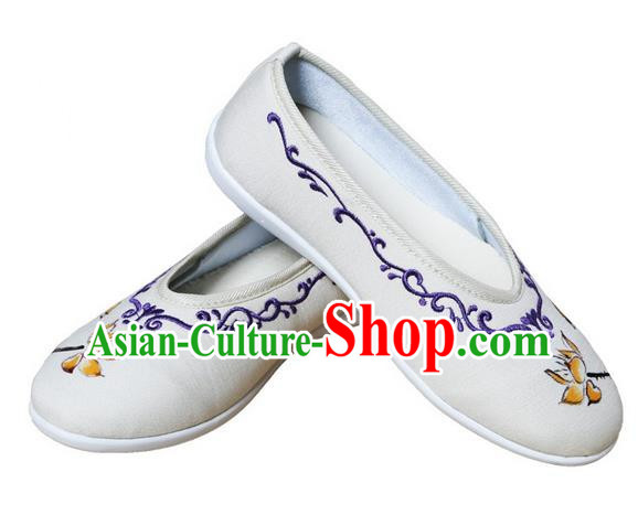 Top Chinese Traditional Tai Chi Embroidered Lotus Linen Shoes Kung Fu Pulian Shoes Martial Arts Beige Shoes for Women