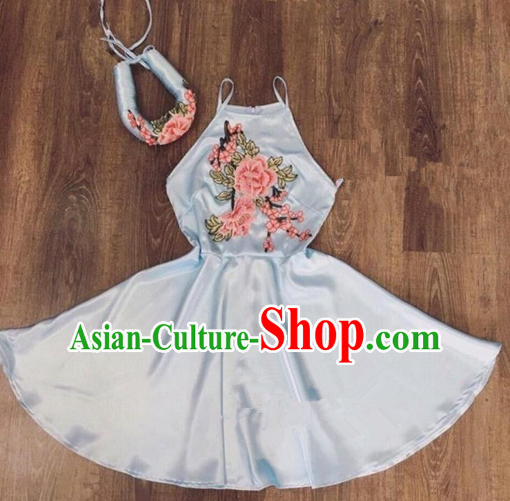 Traditional Top Grade Asian Vietnamese Costumes Dance Dress, Vietnam National Female Handmade Embroidery Flowers Grey Bellyband Ao Dai Dress Cheongsam Clothing for Women