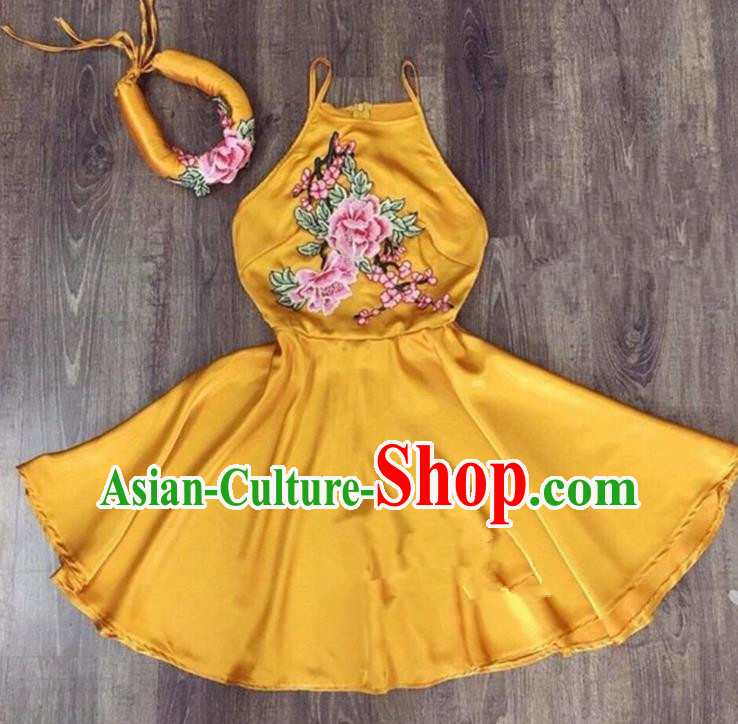 Traditional Top Grade Asian Vietnamese Costumes Dance Dress, Vietnam National Female Handmade Embroidery Flowers Yellow Bellyband Ao Dai Dress Cheongsam Clothing for Women
