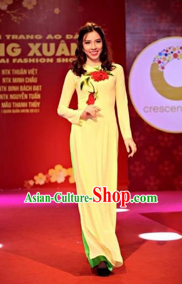 Traditional Top Grade Asian Vietnamese Costumes Classical Hand Printing Wedding Full Dress, Vietnam National Ao Dai Dress Yellow Qipao for Women
