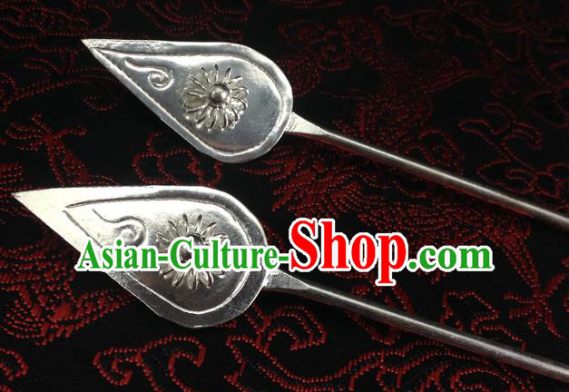 Traditional Handmade Chinese Ancient Classical Hair Accessories Miao Silver Barrettes Flower Hairpin Hair Fascinators for Women